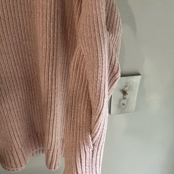 NWOT! Carrie underwood pink sweater size medium - Picture 5 of 6